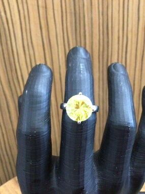 925 silver ring with yellow/lime  green stone. Size 7